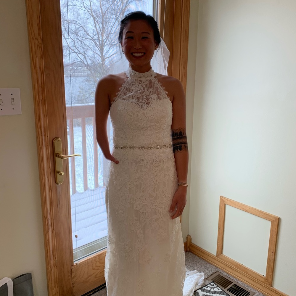 Lace wedding dress